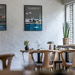 Hotel The